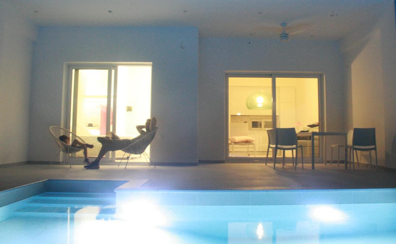 Splash Suites With Private Pools Nikiána Eksteriør bilde